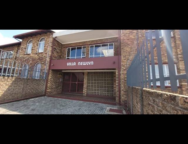 2 BEDROOM TOWNHOUSE FOR SALE IN NEW REDRUTH